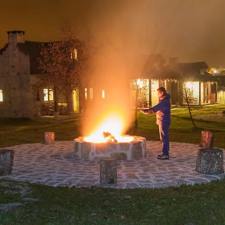Chao Do Rio - Turismo De Aldeia - Serra Da Estrela